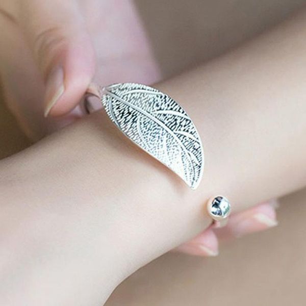 charm bracelets open leaf bangles for women simple plant femme boho jewelry birthday gift, Golden;silver
charm bracelets open leaf bangles for women simple plant femme boho jewelry birthday gift, Golden;silver
