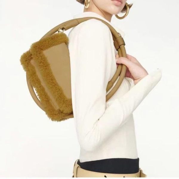 evening bags soft lamb hair bag female plush fur one body autumn and winter single shoulder small square minority design messenger
evening bags soft lamb hair bag female plush fur one body autumn and winter single shoulder small square minority design messenger