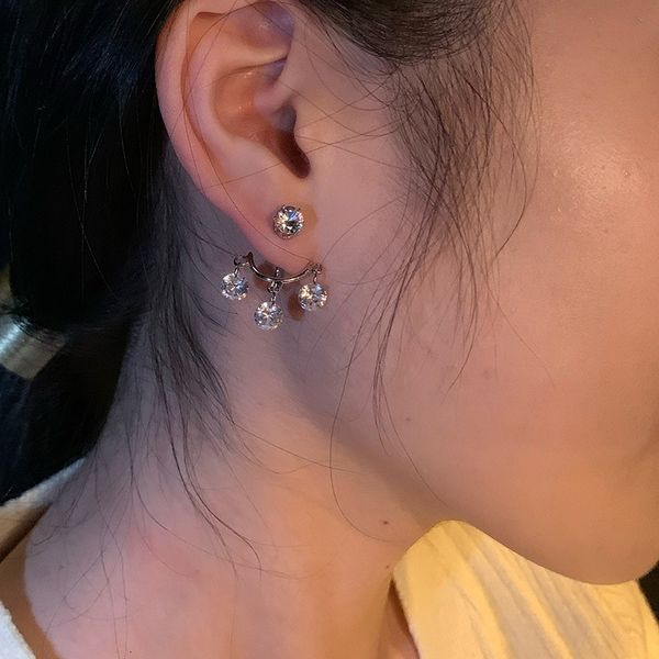 925 silver needle diamond geometric earrings simple design of designer east gate earrings small and fresh net red earrings, Golden;silver
925 silver needle diamond geometric earrings simple design of designer east gate earrings small and fresh net red earrings, Golden;silver