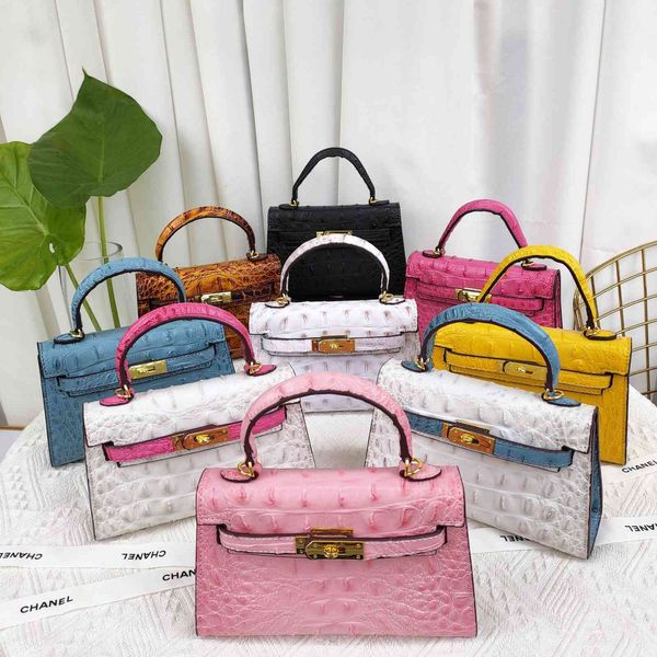 design hand family color contrast alligator kylie female mini ii 2021 new cross bag 20cm, Red;black
design hand family color contrast alligator kylie female mini ii 2021 new cross bag 20cm, Red;black