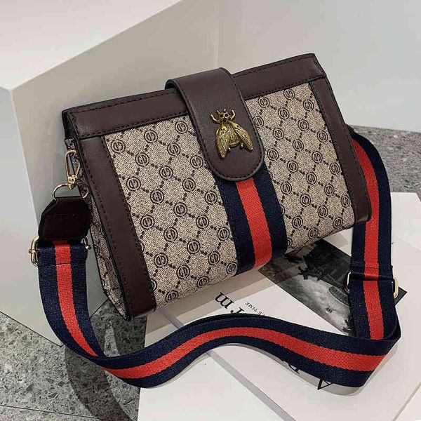 small bag women's new fashion small square wide shoulder strap personalized leisure single shoulder messenger bag
small bag women's new fashion small square wide shoulder strap personalized leisure single shoulder messenger bag