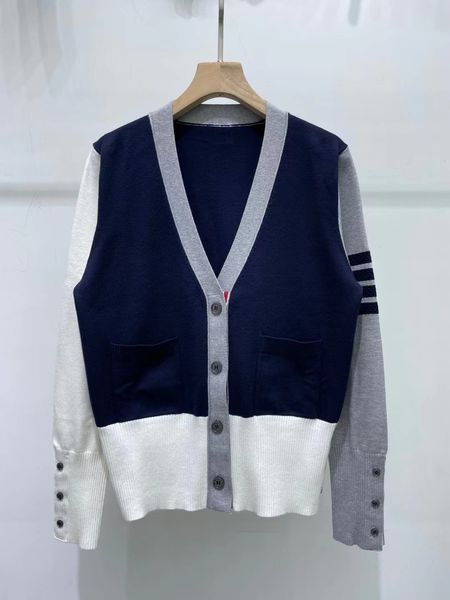 college style color matching knitted cardigan women's spring and autumn new tb four bar sweater jacket slim short top, White;black
college style color matching knitted cardigan women's spring and autumn new tb four bar sweater jacket slim short top, White;black