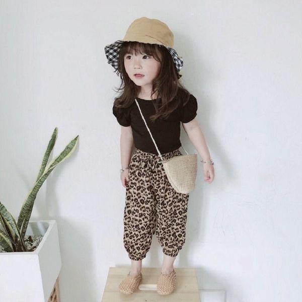 clothing sets girls' suit halter short-sleeved t-shirt + leopard-print cropped pants 2021 summer children's, White 
clothing sets girls' suit halter short-sleeved t-shirt + leopard-print cropped pants 2021 summer children's, White