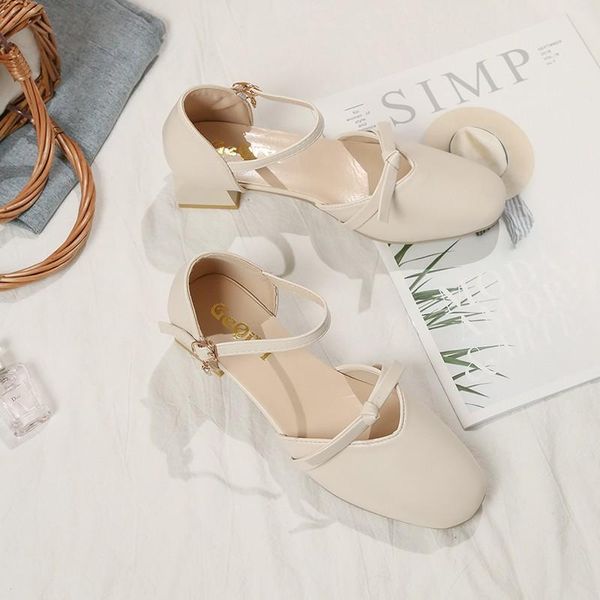dress shoes 2021 flat sole single nude patent leather strap heel shallow women, Black
dress shoes 2021 flat sole single nude patent leather strap heel shallow women, Black