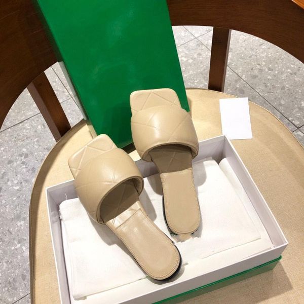 flip-flops women's summer fashion wear low-heeled slippers travel versatile flat sandal slipper trend large size 41 soft, Black
flip-flops women's summer fashion wear low-heeled slippers travel versatile flat sandal slipper trend large size 41 soft, Black