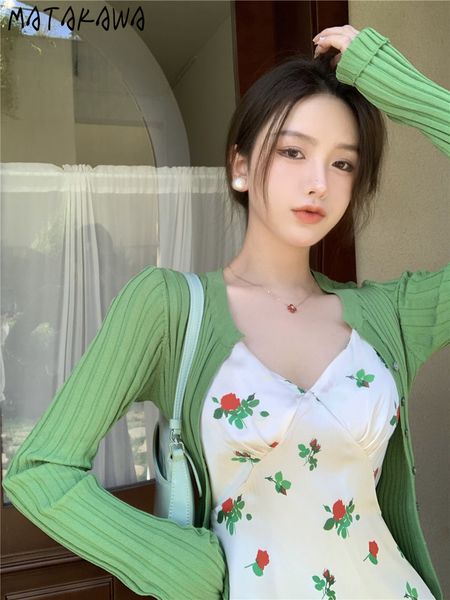 matakawa spaghetti strap woman dress chiffon sling dresses female summer v-neck floral robe mid-length waist vestidos 210513, Black;gray
matakawa spaghetti strap woman dress chiffon sling dresses female summer v-neck floral robe mid-length waist vestidos 210513, Black;gray