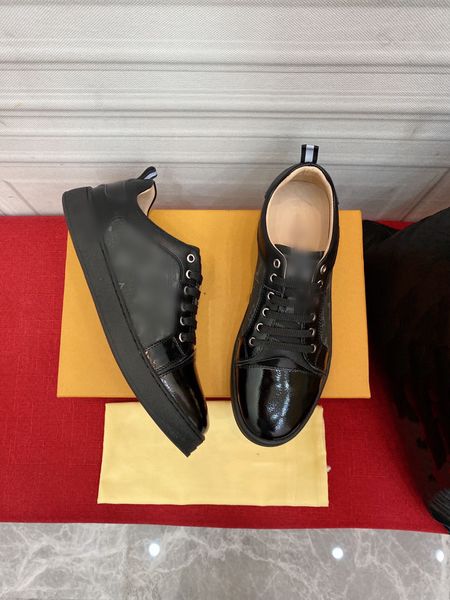 2021 fashion men designer shoes black letter comfortable bottom shiny leather luxury mens party sports casual sneaker trainers shoe with ori
2021 fashion men designer shoes black letter comfortable bottom shiny leather luxury mens party sports casual sneaker trainers shoe with ori