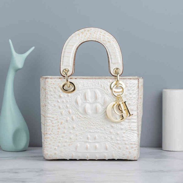 2021 bag women's fashion new korean women's bag leather princess bag crocodile handbag live broadcast
2021 bag women's fashion new korean women's bag leather princess bag crocodile handbag live broadcast