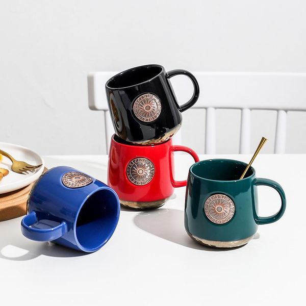 mugs creative bronze medal ceramic for coffee tea personalized milk water cups kitchen tableware modern home decor boss men gift
mugs creative bronze medal ceramic for coffee tea personalized milk water cups kitchen tableware modern home decor boss men gift