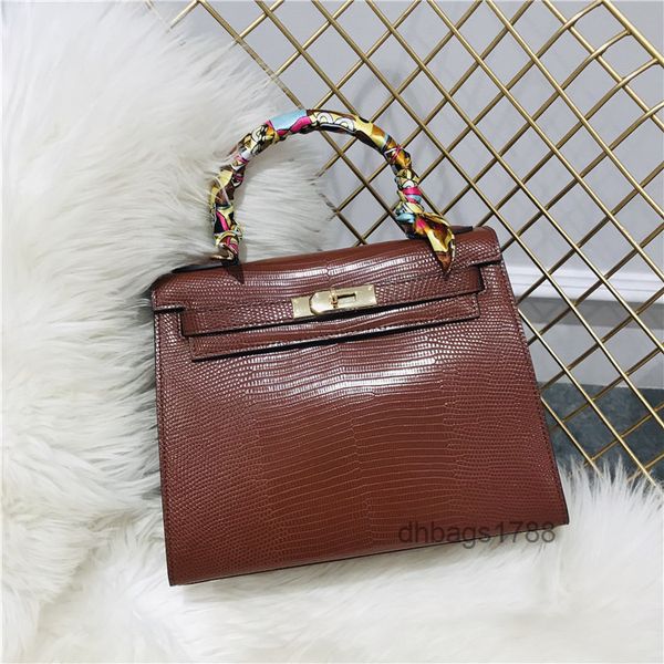 designer kellie mini bags new striped leather one shoulder messenger handbag fashion
designer kellie mini bags new striped leather one shoulder messenger handbag fashion