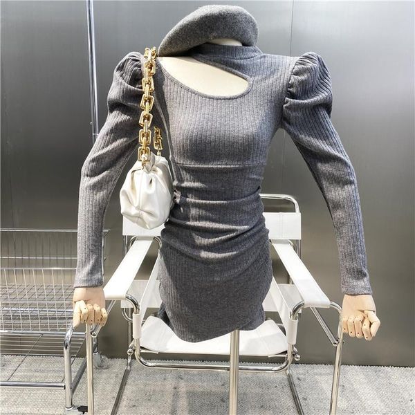 casual dresses brand original design heart hanging neck long sleeve thin pleated dress 2021 slim fit versatile bubble hip wrap, Black;gray
casual dresses brand original design heart hanging neck long sleeve thin pleated dress 2021 slim fit versatile bubble hip wrap, Black;gray