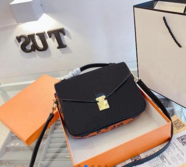 2022 100% leather women's designer embossing message leopard meti handbag metis shoulder bags crossbody retro bags #40369
2022 100% leather women's designer embossing message leopard meti handbag metis shoulder bags crossbody retro bags #40369