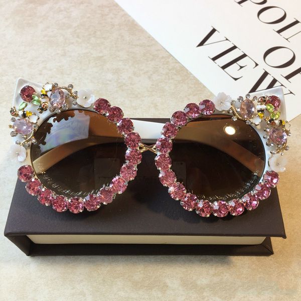 sunglasses 2021 personality tide magazine star with the same exaggerated cat eye glasses flower metal diamond femalea517, White;black
sunglasses 2021 personality tide magazine star with the same exaggerated cat eye glasses flower metal diamond femalea517, White;black