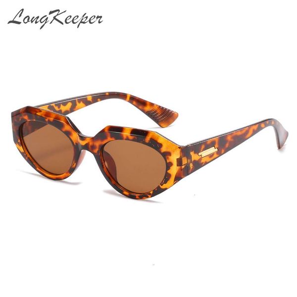 2021 vintage eye retro small sunglasses thick frame brand designer black luipaard glasses women
2021 vintage eye retro small sunglasses thick frame brand designer black luipaard glasses women