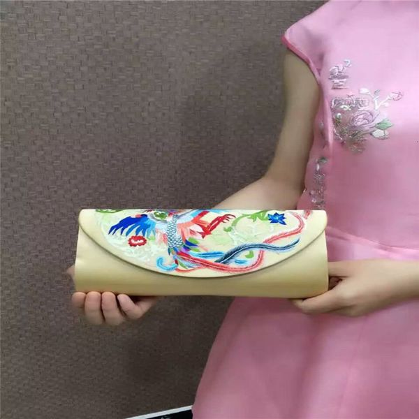 handmade embroidery dinner chinese style cheongsam matching lady evening dress peony flower hand bag
handmade embroidery dinner chinese style cheongsam matching lady evening dress peony flower hand bag