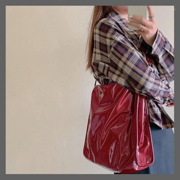 evening bags luxury designer lacquered pu shoulder for women 2021 large capacity handbags travel hand bag female big tote bolso1
evening bags luxury designer lacquered pu shoulder for women 2021 large capacity handbags travel hand bag female big tote bolso1