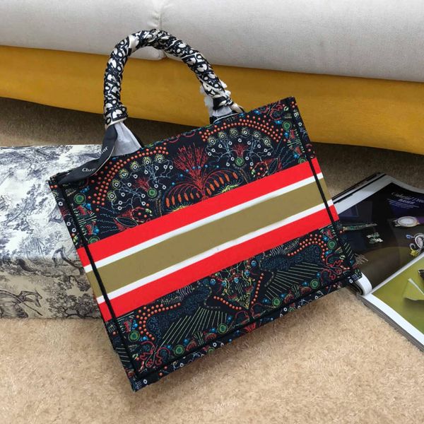 wholesale 2021 reusable garment shopping bags paper gift bag vegetable nylon discount luxury handbags
wholesale 2021 reusable garment shopping bags paper gift bag vegetable nylon discount luxury handbags