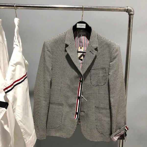 men's suits & blazers 2021 fashion brand blazer men clothing casual gray plaid suit slim fit jacket single breasted wool winter coat, White;black
men's suits & blazers 2021 fashion brand blazer men clothing casual gray plaid suit slim fit jacket single breasted wool winter coat, White;black