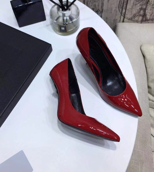 heeled shoes sandals autumn 2021 stiletto side empty banquet solid color luxury designer women platform heels red professional patent leathe, Black
heeled shoes sandals autumn 2021 stiletto side empty banquet solid color luxury designer women platform heels red professional patent leathe, Black