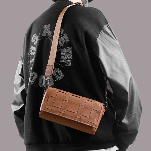 bags handbag 2021 men's bag high sense drop pattern leather woven fashion messenger tide brand lattice shoulder, Black;red
bags handbag 2021 men's bag high sense drop pattern leather woven fashion messenger tide brand lattice shoulder, Black;red
