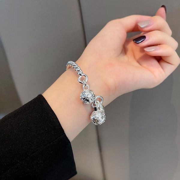 bangle jicai 2021 fashion jewelry twist shape women's hand bracelets make sound girlfriend bracelet silver plated accessories for woman, Black
bangle jicai 2021 fashion jewelry twist shape women's hand bracelets make sound girlfriend bracelet silver plated accessories for woman, Black
