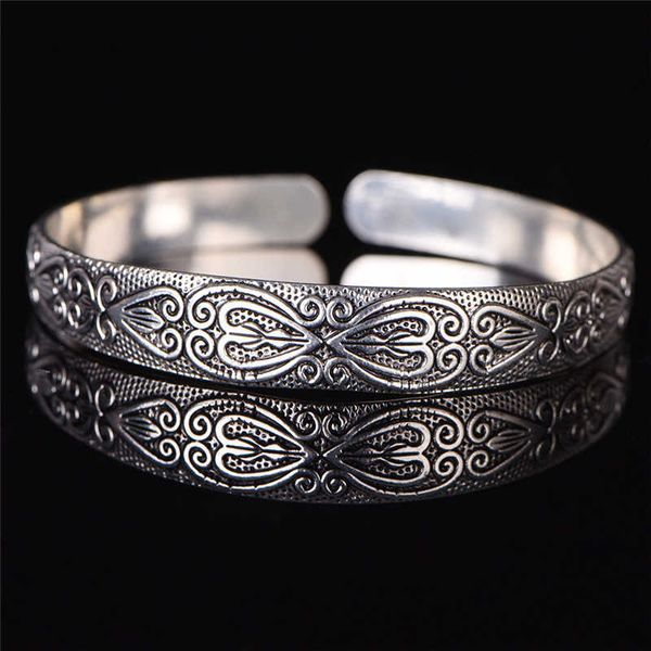 retro boho wristband carve heart thai brand bangles bracelet black bracelet men women fashion jewelry q0719
retro boho wristband carve heart thai brand bangles bracelet black bracelet men women fashion jewelry q0719