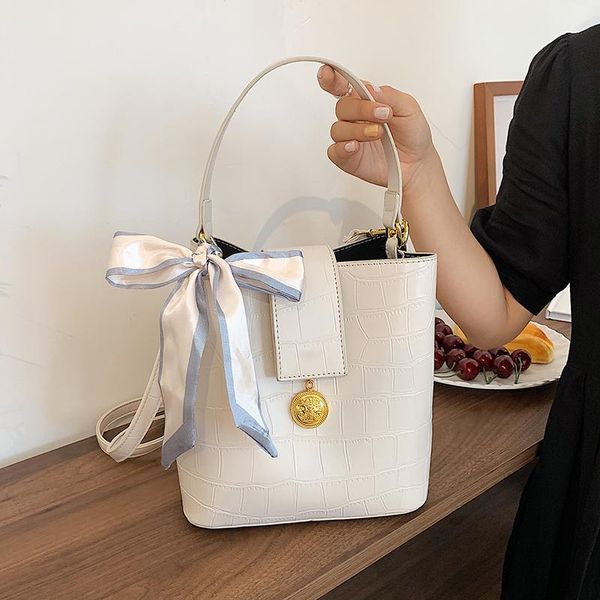 evening bags woman latest style large capacity bucket bag korean version shoulder casual brand underarm pu leather totes
evening bags woman latest style large capacity bucket bag korean version shoulder casual brand underarm pu leather totes