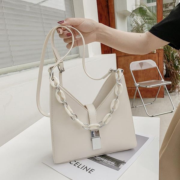 evening bags 2021 women's bag advanced texture v-shape handbag chain single shoulder messenger pu purses
evening bags 2021 women's bag advanced texture v-shape handbag chain single shoulder messenger pu purses