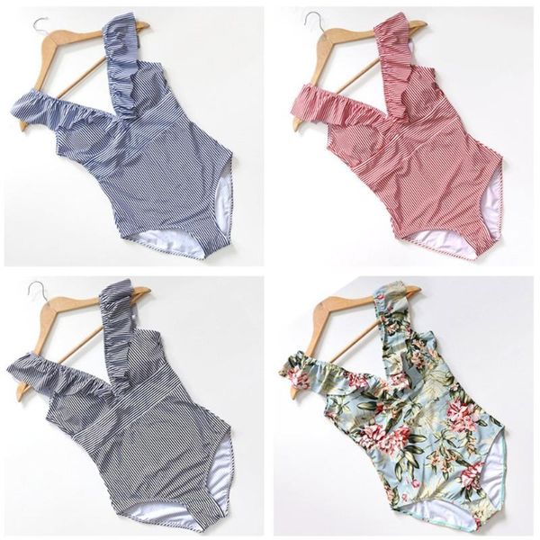women's swimwear fashion one-piece swimsuit ruffled small fresh striped v-neck halter women beach bikini wholesale, White;black
women's swimwear fashion one-piece swimsuit ruffled small fresh striped v-neck halter women beach bikini wholesale, White;black