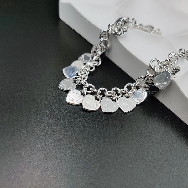 2022 brand original jewelry cuff designer multi-heart multiple rounds pendant cuff women's fashion personality high-end bracelet, White
2022 brand original jewelry cuff designer multi-heart multiple rounds pendant cuff women's fashion personality high-end bracelet, White