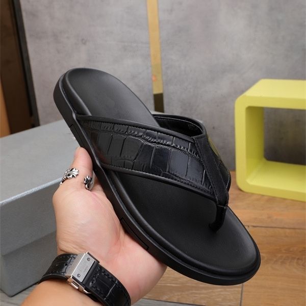 official website 70% off outlet summer new crocodile grain cowhide herringbone sandals men's outdoor beach shoes guangzhou factory sale, Black 
official website 70% off outlet summer new crocodile grain cowhide herringbone sandals men's outdoor beach shoes guangzhou factory sale, Black