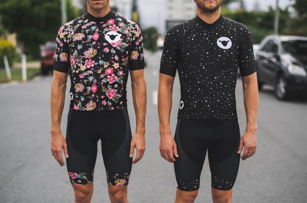 racing sets 2021 the first pro team italia short sleeve cycling jersey summer wear ropa ciclismo men's top, Black;blue
racing sets 2021 the first pro team italia short sleeve cycling jersey summer wear ropa ciclismo men's top, Black;blue