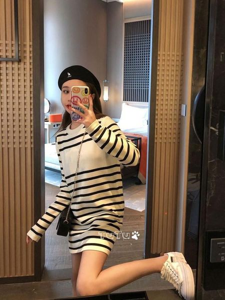autumn and winter style women's fashion classic round neck long-sleeved tight-fitting cotton dress striped printing close-fi casual dre, Black;gray
autumn and winter style women's fashion classic round neck long-sleeved tight-fitting cotton dress striped printing close-fi casual dre, Black;gray