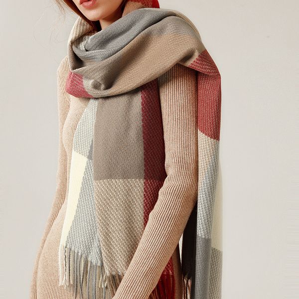 2020 new fashion cashmere women plaid scarf winter warm shawl and wrap bandana pashmina female foulard long thick blanket, Blue;gray
2020 new fashion cashmere women plaid scarf winter warm shawl and wrap bandana pashmina female foulard long thick blanket, Blue;gray