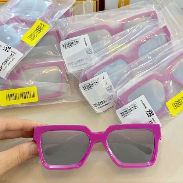 luxury designer sunglasses men women plank frame fashion sun glasses uv400 vintage metal hinge eyewear with box and sticker, White;black
luxury designer sunglasses men women plank frame fashion sun glasses uv400 vintage metal hinge eyewear with box and sticker, White;black