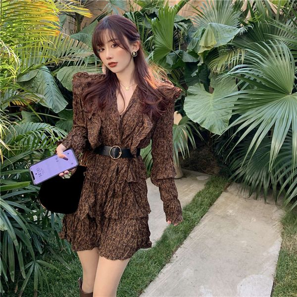 party dresses floral dress women's 2021 french v-neck ruffle chiffon skirt y1s0, White;black
party dresses floral dress women's 2021 french v-neck ruffle chiffon skirt y1s0, White;black