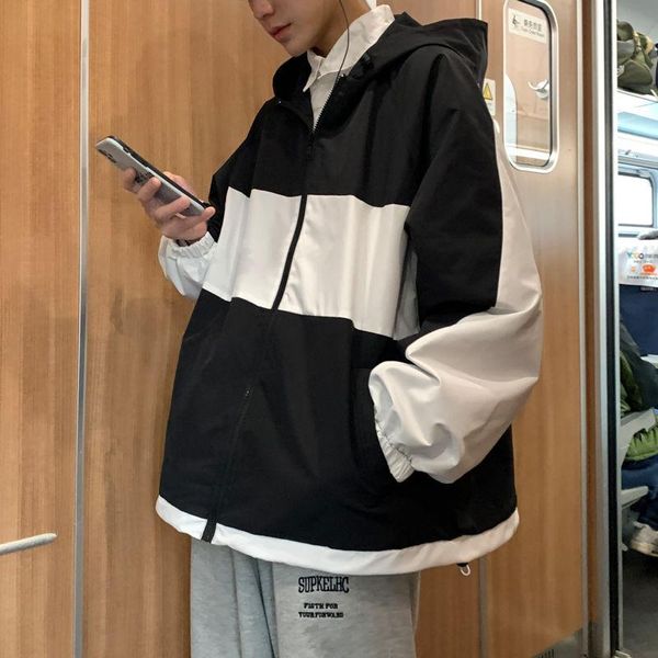 men's jackets 2021 spring autumn splicing contrast loose casual jacket hooded sun protection clothing personality young men, Black;brown
men's jackets 2021 spring autumn splicing contrast loose casual jacket hooded sun protection clothing personality young men, Black;brown