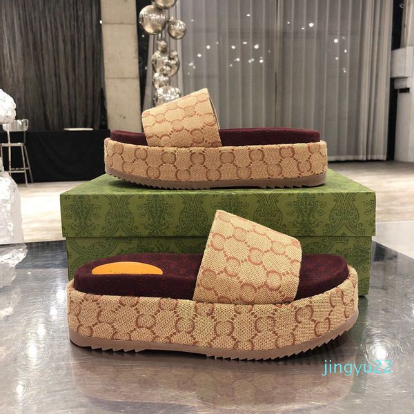 2021 large 35-42 strawberry red black rubber sliding slippers green white stripes fashion design lady with box
2021 large 35-42 strawberry red black rubber sliding slippers green white stripes fashion design lady with box