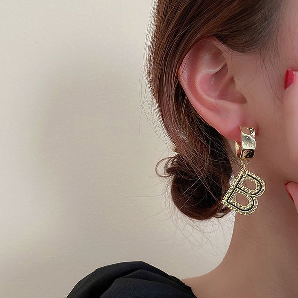 925 silver needle english letter b earrings fashion dongdamen personalized net red earrings simple temperament cool style earrings, Golden;silver
925 silver needle english letter b earrings fashion dongdamen personalized net red earrings simple temperament cool style earrings, Golden;silver