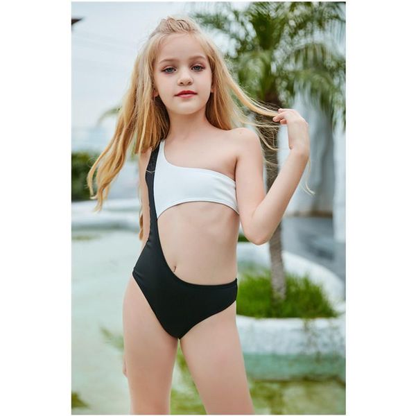 one-piece suits 2021 fashion girls solid color bikini swimsuit children matching triangle one-shoulder
one-piece suits 2021 fashion girls solid color bikini swimsuit children matching triangle one-shoulder