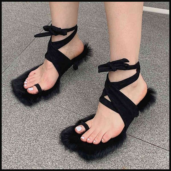 sandals mode vrouwen furry sandalen dames clip teen enkel lace -up korte pluche slides vrouwelijke casual dunne hakken merk zapatillas 22012, Black
sandals mode vrouwen furry sandalen dames clip teen enkel lace -up korte pluche slides vrouwelijke casual dunne hakken merk zapatillas 22012, Black