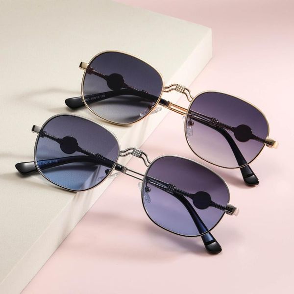 sunglasses cateye street shoot man women retro steampunk glasses gothic oval metal frame carved gafas sol mujer, White;black
sunglasses cateye street shoot man women retro steampunk glasses gothic oval metal frame carved gafas sol mujer, White;black