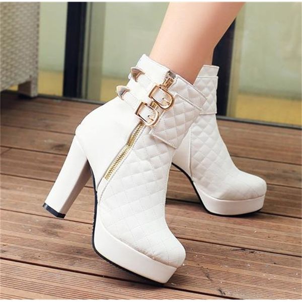 boots chic women grid design platform shoes metal decorated winter black leather 2 colors size 35 to 40
boots chic women grid design platform shoes metal decorated winter black leather 2 colors size 35 to 40