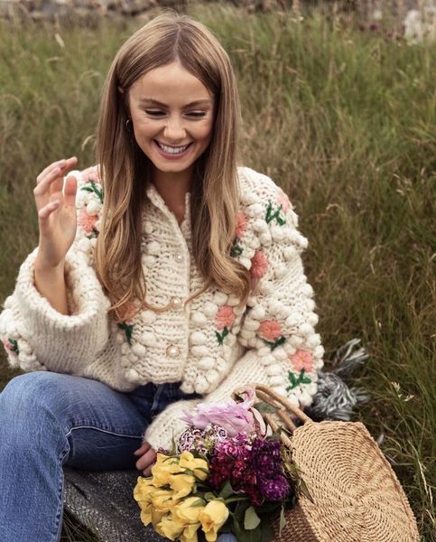women's sweaters women sweater winter autumn pullover casual cute female loose knitted top, White;black
women's sweaters women sweater winter autumn pullover casual cute female loose knitted top, White;black