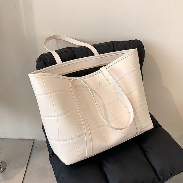 evening bags european and american retro large-capacity shopping bag 2021 ladies autumn shoulder portable tote commuter big
evening bags european and american retro large-capacity shopping bag 2021 ladies autumn shoulder portable tote commuter big