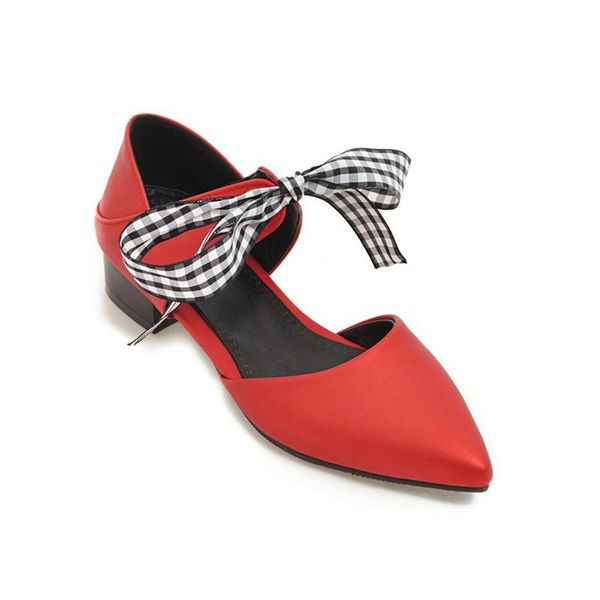 in the summer of 2021 fashion pointed party with hollow sandals size code 31-43 students female, 18518, Black
in the summer of 2021 fashion pointed party with hollow sandals size code 31-43 students female, 18518, Black