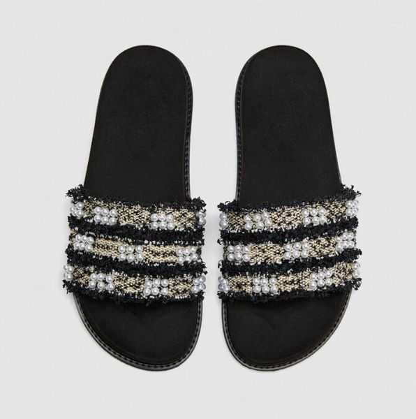 slippers 2021 women charm flip flops pearl sandals thick bottom for the sea female summer footwear platform flat slides1, Black
slippers 2021 women charm flip flops pearl sandals thick bottom for the sea female summer footwear platform flat slides1, Black