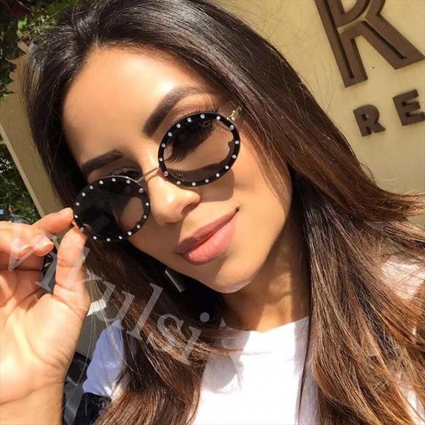 Fashion Crystal Lens Round Sunglasses Women Famous Design Trendy Oval Vintage Sun Glasses Female Men Black Shield Eyewear Uv400, White;black
Fashion Crystal Lens Round Sunglasses Women Famous Design Trendy Oval Vintage Sun Glasses Female Men Black Shield Eyewear Uv400, White;black