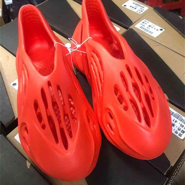 70% off outlet stores ins super fire couple brand clogs slippers breathable lightweight hole shoes kanye same sandals parent-child outdoor, Black
70% off outlet stores ins super fire couple brand clogs slippers breathable lightweight hole shoes kanye same sandals parent-child outdoor, Black