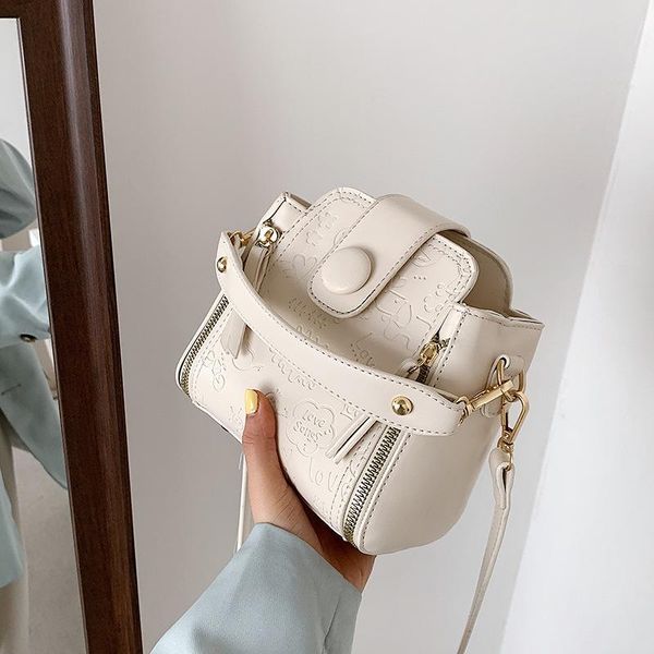 evening bags womens handbags summer red wide strap 2021 fashion women's bag simple style shoulder cross carrying versatile purses
evening bags womens handbags summer red wide strap 2021 fashion women's bag simple style shoulder cross carrying versatile purses